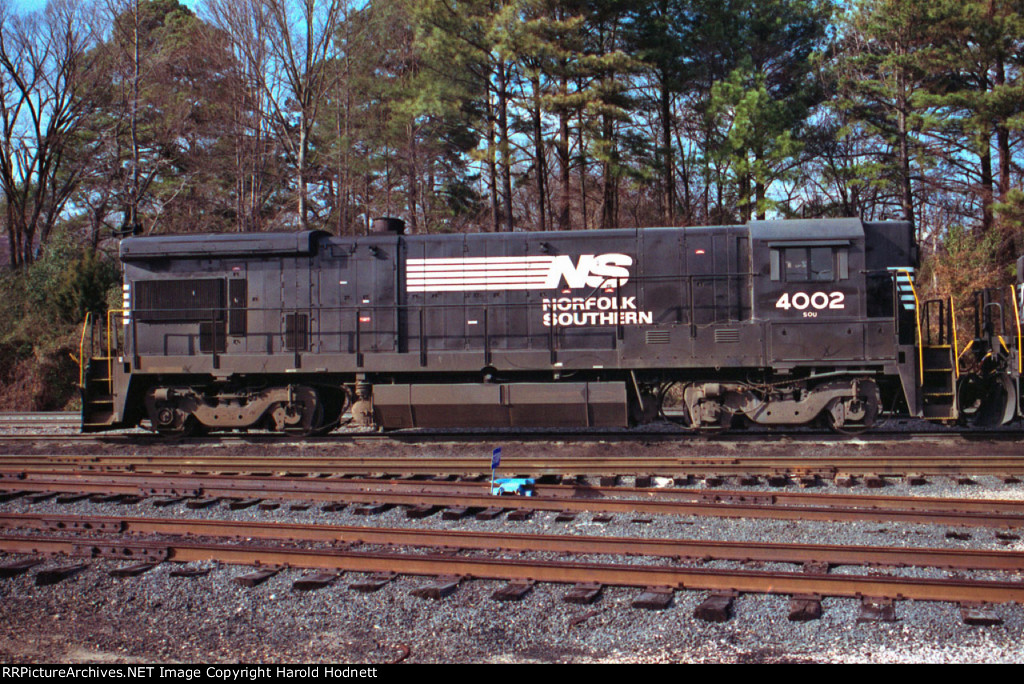 NS 4002